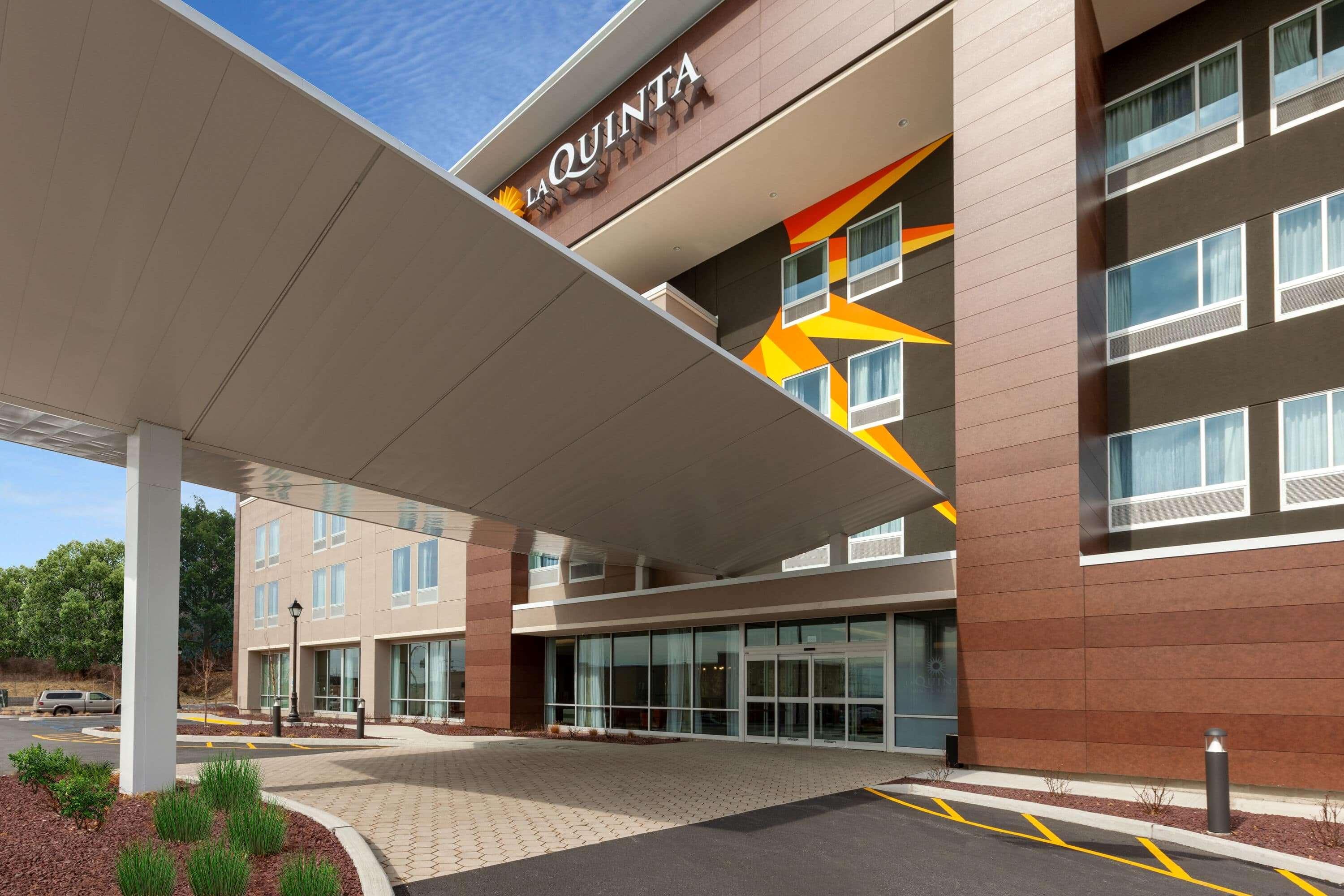 La Quinta Inn & Suites By Wyndham Middletown Exterior foto